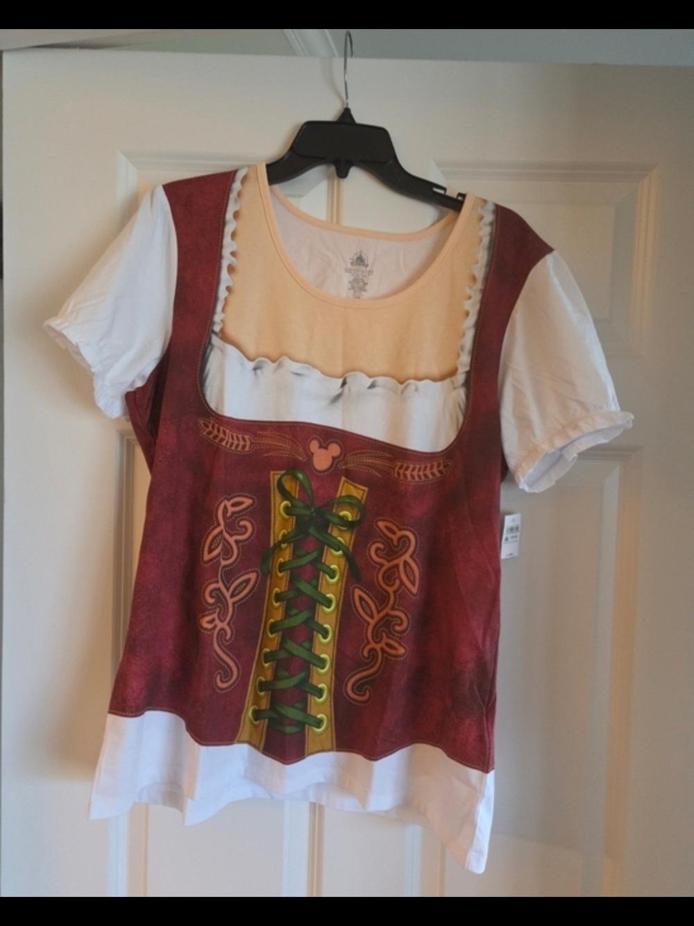 Disney Epcot World Showcase Germany Oktoberfest Tavern Wench t- Shirt XL NEW